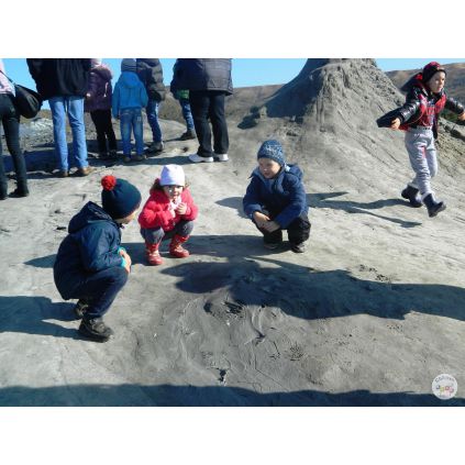 Excursie la Vulcanii Noroiosi #childrentour